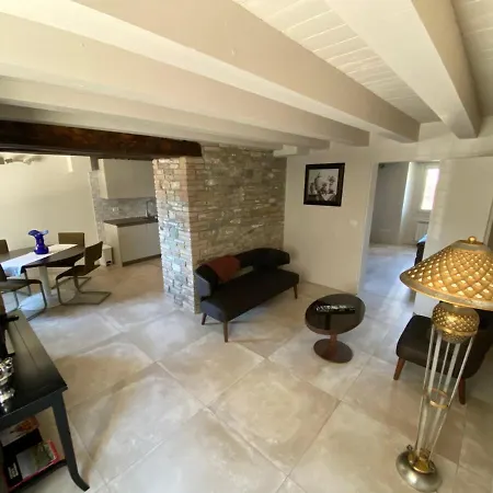 Borgo Stanzano شقة فندقية