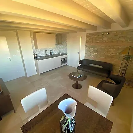 Ξενοδοχείο με διαμερίσματα Borgo Stanzano 3*