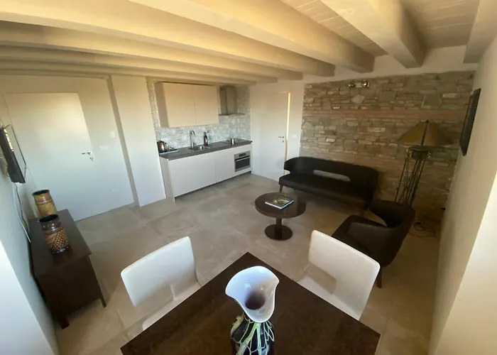 Lägenhetshotell Borgo Stanzano 3*