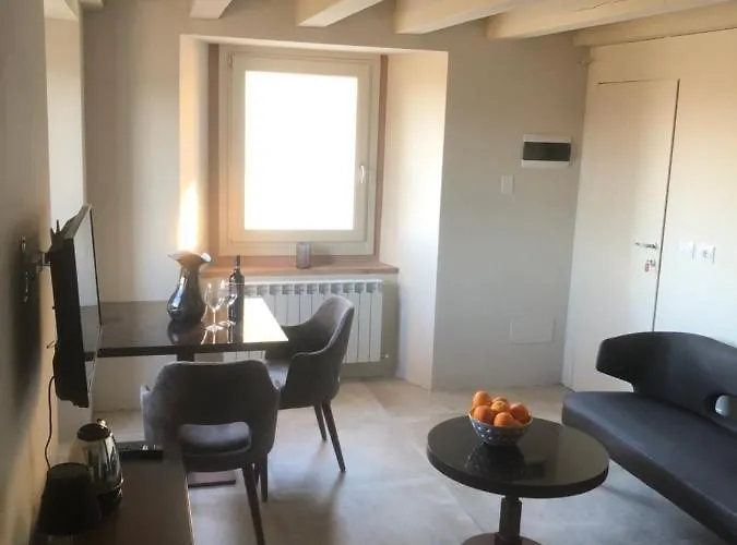 Apartahotel Borgo Stanzano