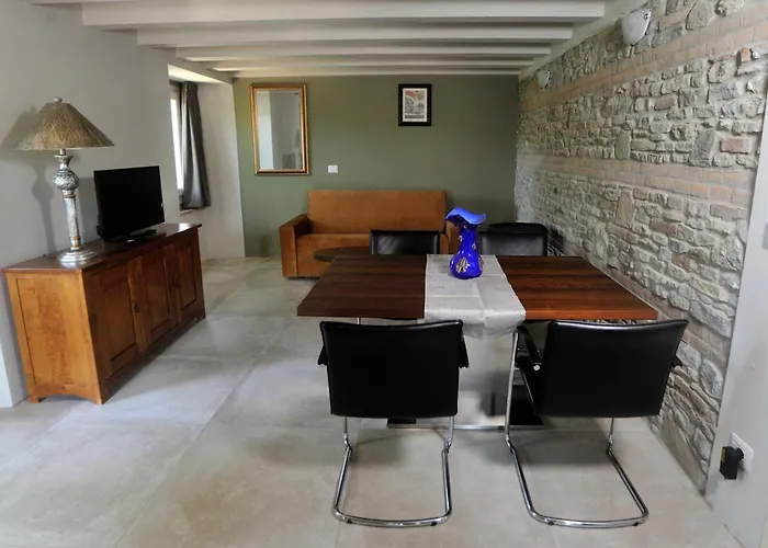 Borgo Stanzano Lägenhetshotell